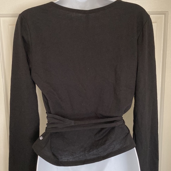 Fabletics ‘Rose’ French Terry Wrap Tie Yoga Top Black Large NWT - Picture 4 of 11